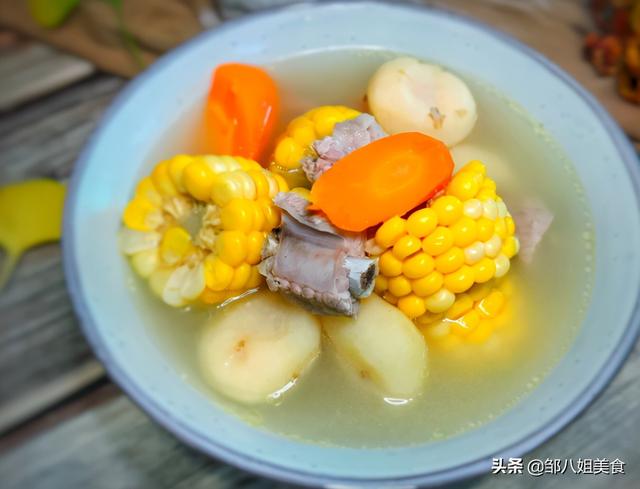 清炖排骨怎么炖，清炖排骨怎么炖才好吃呢又嫩又香呢视频（炖好后肉不发柴）