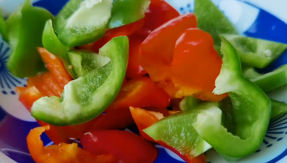 圖片[3]-【黃燜雞】做法步驟圖 鮮香下飯 做法一看就會(huì)了-起舞食譜網(wǎng)