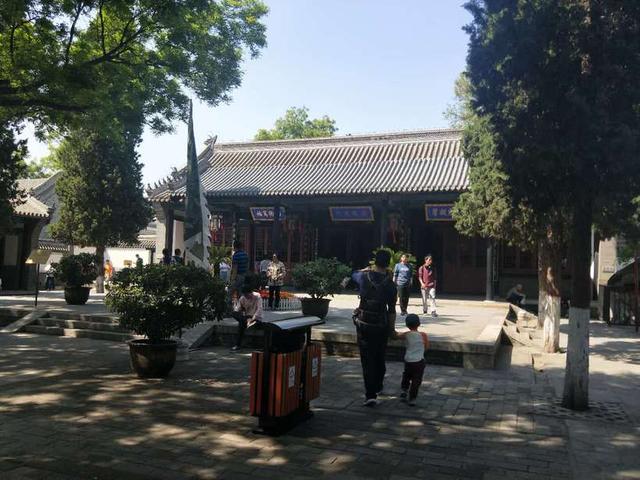 保定动物园里这几种动物特别有意思，保定市哪个动物园好玩（亲子逛吃逛吃逛吃~~）