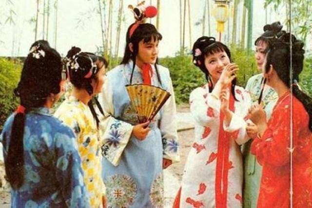 我国四大古典小说，中国四大名著是哪几个（我国四大古典小说其中之一是( )的《红楼梦》）