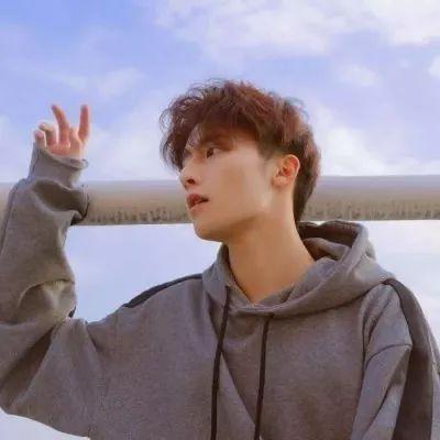 男头。忘掉种过的花，微信头像，男头。忘掉种过的花，重新开始。（“其实我不太懂喜欢）