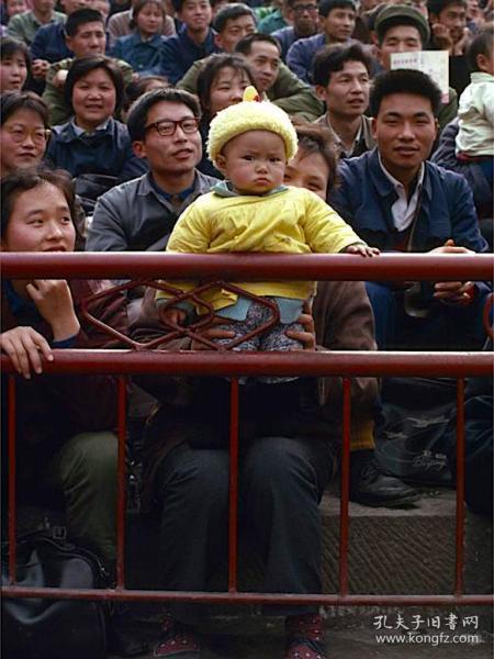 1979年属羊的戴什么饰品旺财，1979属羊佩戴什么饰物（旧日影像：江苏苏州）