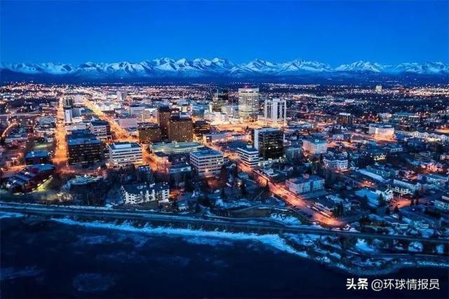 阿拉斯加的地理位置，阿拉斯加的地理位置地图（为什么建在交通不便的“飞地”）