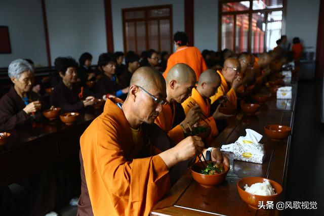 佛教早斋出食仪轨，这些规矩的背后（佛教行堂过斋仪规）