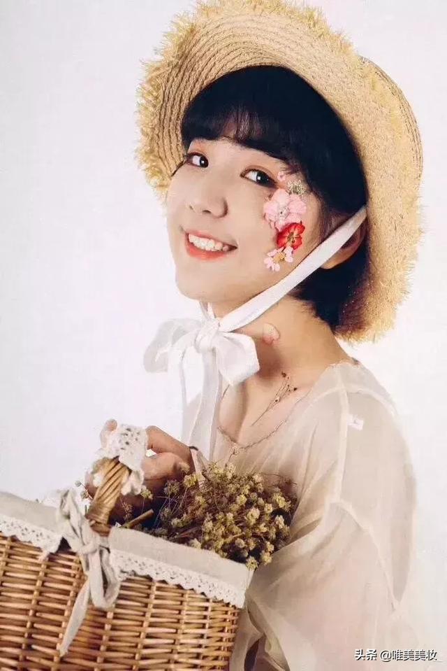 爱笑的女孩唯美句子，笑一笑幽默短句（爱笑的女生运气不会差）