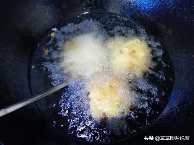 萝卜丝虾皮油墩子的做法，怎样做萝卜丝油墩子（简单易学的萝卜丝饼）