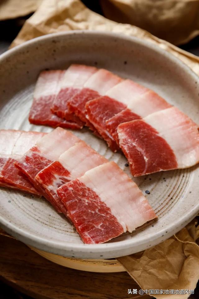 火腿中的南腿，火腿中的南腿北腿都是指什么地方（这条腿，谁看了不流口水）