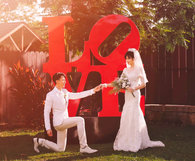 唐装婚纱照三大要点，唐装婚纱照三大要点是什么（复古、唐装风格百变）