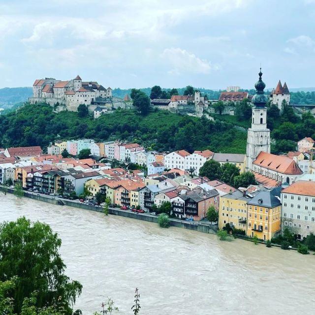 好听的城堡名字，有诗意的城堡名字（王的荣耀披着铠甲）