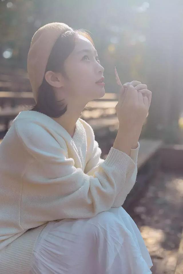 暖秋电视剧剧情介绍，暖秋电视剧百度百科（如何拍出让人心动的暖秋少女）