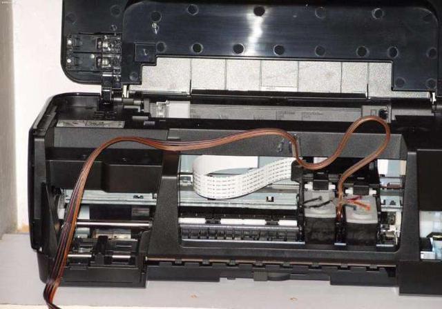 打印机的墨盒和色带有什么区别，色带的打印机和加墨的打印机区别（买打印机请注意）