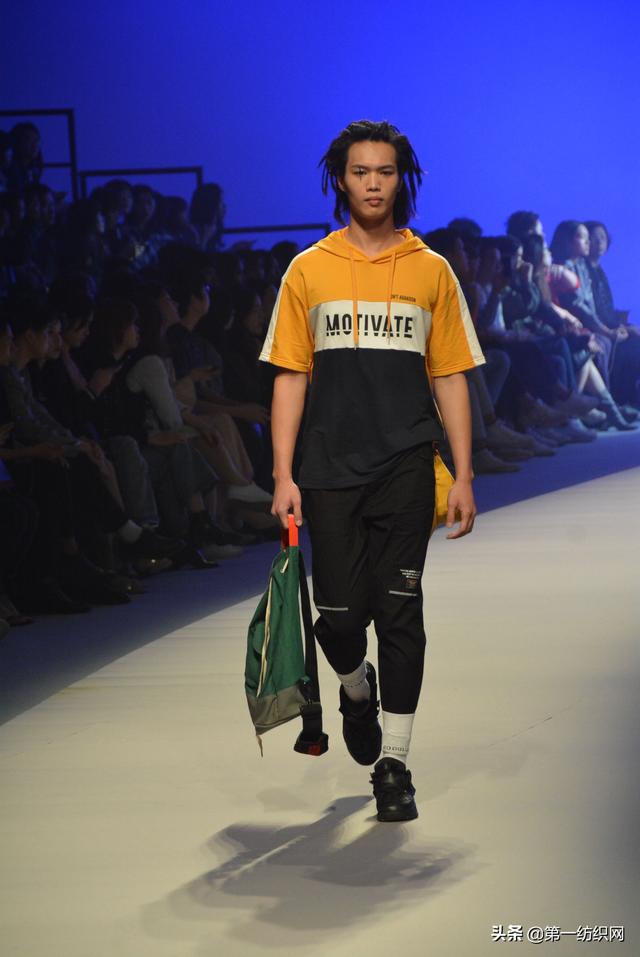 a21是以纯吗，a21 以纯（以纯线上品牌A21登陆春季广东时装周）