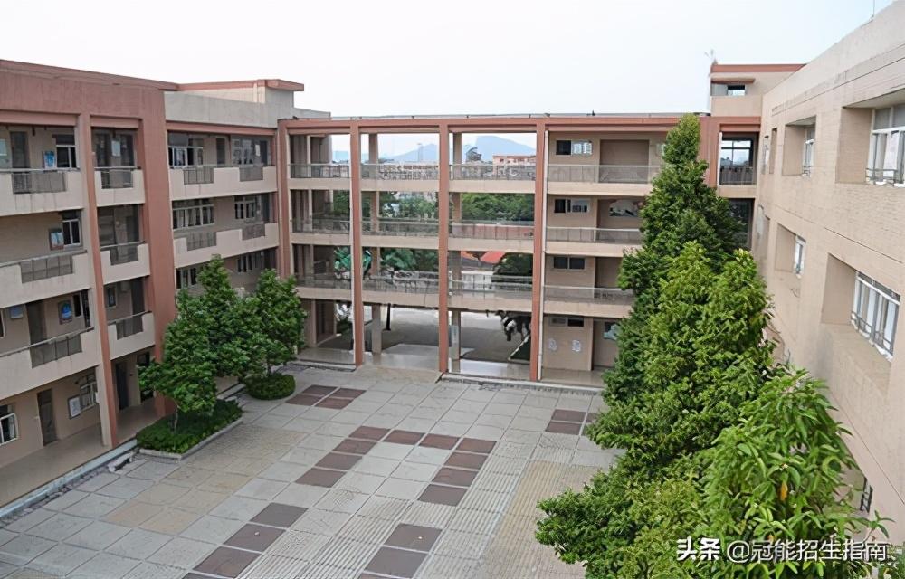 成都川科医护学校（女生单招学什么专业好就业）