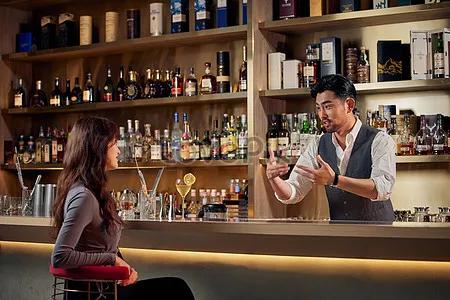 眼里有光是什么意思，男人看女人眼里有光是什么意思（那些眼里有光的年轻人）