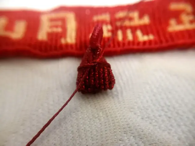 手工粽子怎么做简单又漂亮，手工五彩粽子制作方法（精致小巧的4角粽子）