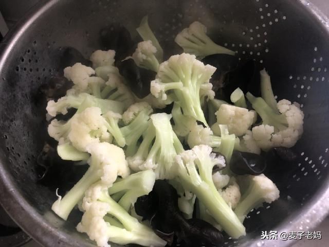 松花菜怎么炒好吃，素菜吃到荤菜的营养