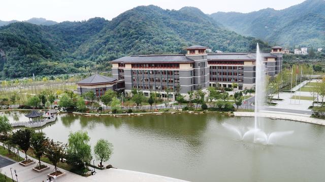 杭州医学院是几本，杭州医学院是几本大学（盘点院校前身杭州医学院）
