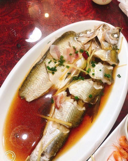 嘉兴文虎酱鸭怎么样，嘉兴酱鸭好吃吗（美食跟小吃也都韵味十足）