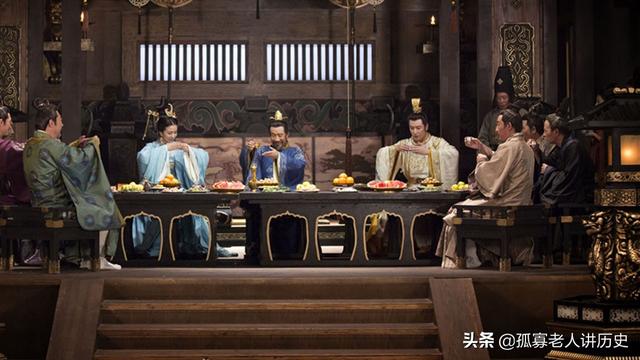 古代委婉劝谏例子，古代委婉劝谏例子简单（历史上几起隐晦逼功臣自杀的事例）