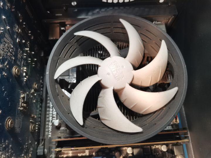 电脑开机后自动关机是怎么回事（电脑自动关机修复技巧）