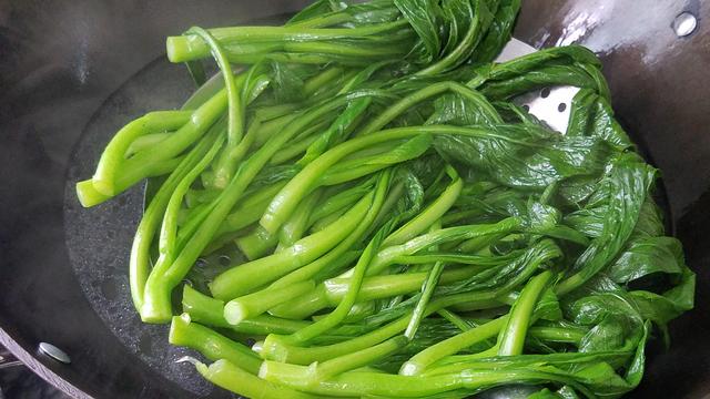 菜心豆腐家常做法，卷心菜豆腐的做法大全（我家最爱这个菜心做法）