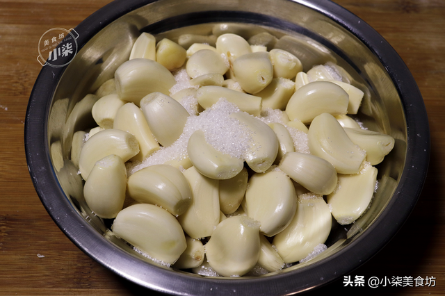 腌正宗腊八蒜方法，腊八蒜怎么腌法（教你腌腊八蒜正确做法）