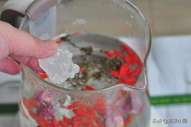 养生壶做花茶方法，养生壶怎么做花茶（闻起来香香的）