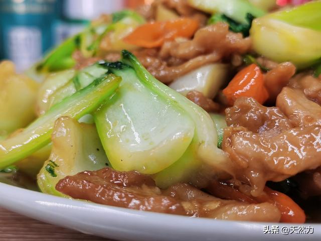 白菜炒肉的做法，家常白菜炒肉的做法（教你家常做法的白菜梗炒肉）