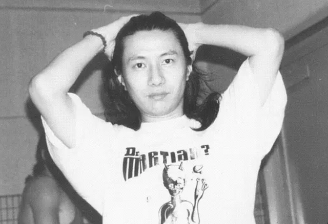 “灰姑娘”孙锋：与郑钧奉子成婚，陪伴他成长，教会他爱情