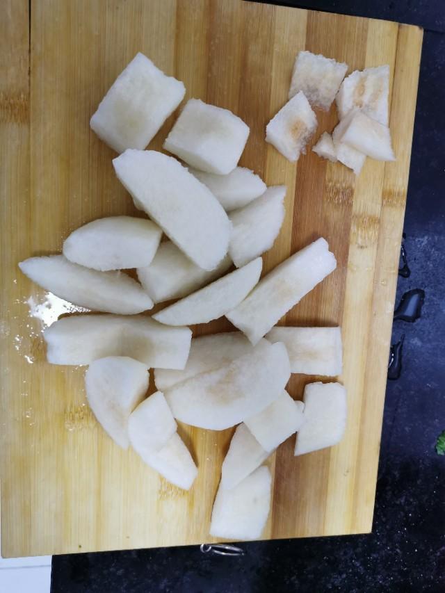 梨罐头原料如何选择，什么品种的梨可以做罐头（梨罐头怎么做）