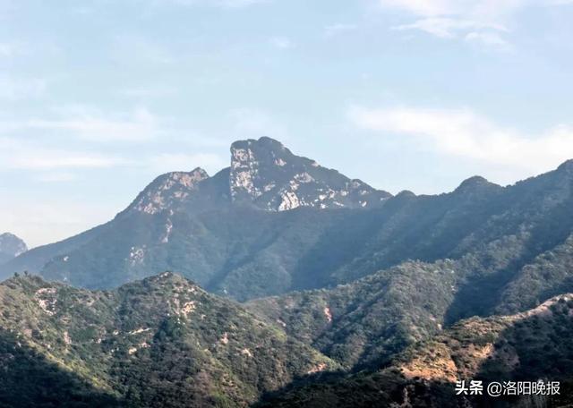 香炉峰海拔多少米，巴岳山海拔多少米（叮咚！来偃师香炉峰看红叶吧）