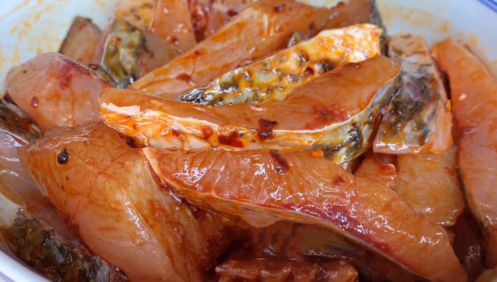 图片[2]-【砂锅鱼肉煲】做法步骤图 不加一滴水 出锅3斤不够吃-起舞食谱网