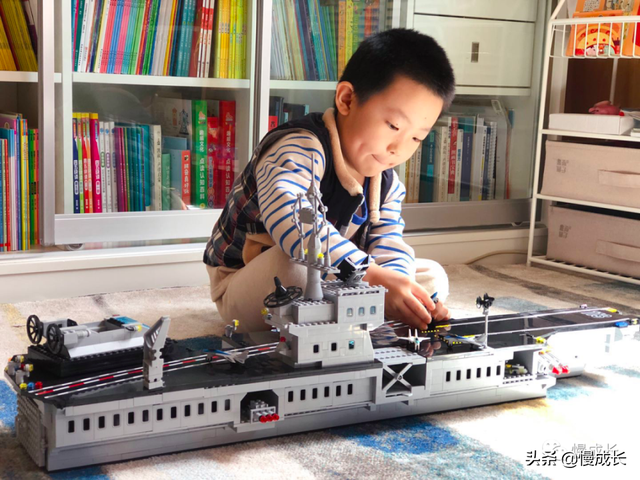 跷跷板简笔画怎么画，跷跷板怎么画简笔画图片（你的第一句话很重要）