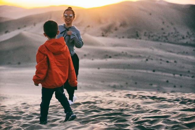 月牙泉是哪个城市的，月牙泉是哪个城市的别称（月牙泉是天的镜子沙漠的眼）