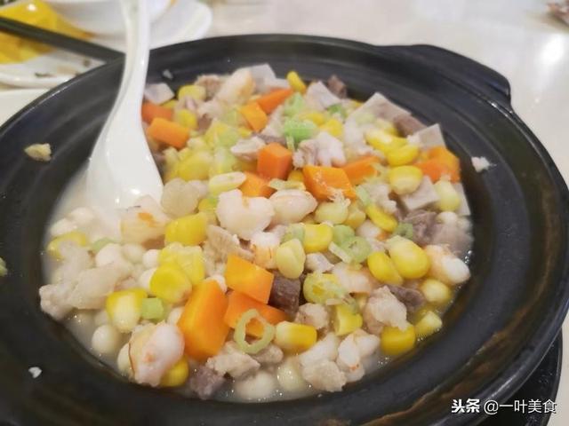 卤水拼盘用什么拼，卤水拼盘好吃吗（还有炸豆腐蘸生韭菜水、红糖粉）