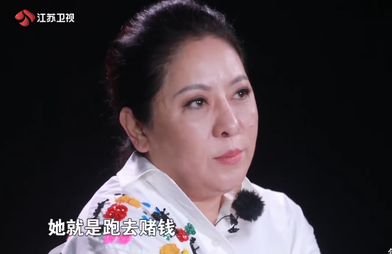 向太小时候的悲惨事件，年轻的时候竟然比关之琳还美