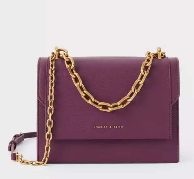 elle包包是什么档次，elle包包属于什么档次（初春必买的几款包包）