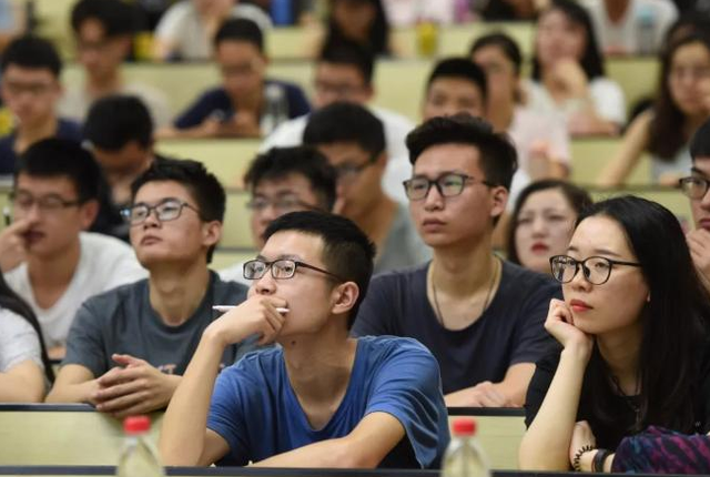 211大学全部排名，211被分为几个等级（2021年211高校世界排行榜）