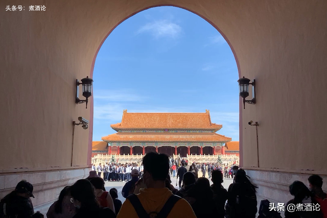 唯美清新爱心天空美图，唯美清新爱心天空美图大全（故宫上空现七彩祥云）