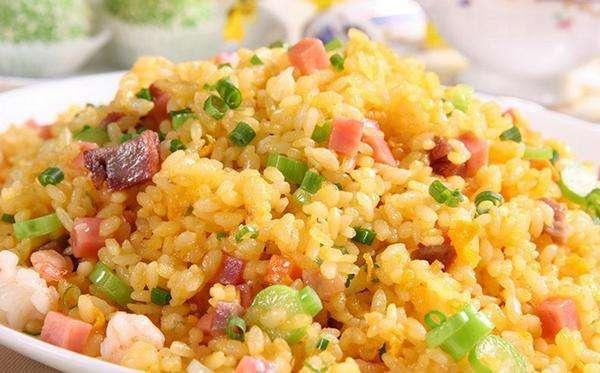 扬州美食有哪些，扬州美食有哪些是用炒,蒸,煎,煮,烧,炖,炸,爆,烤（18家隐藏在扬州的地道好馆子）