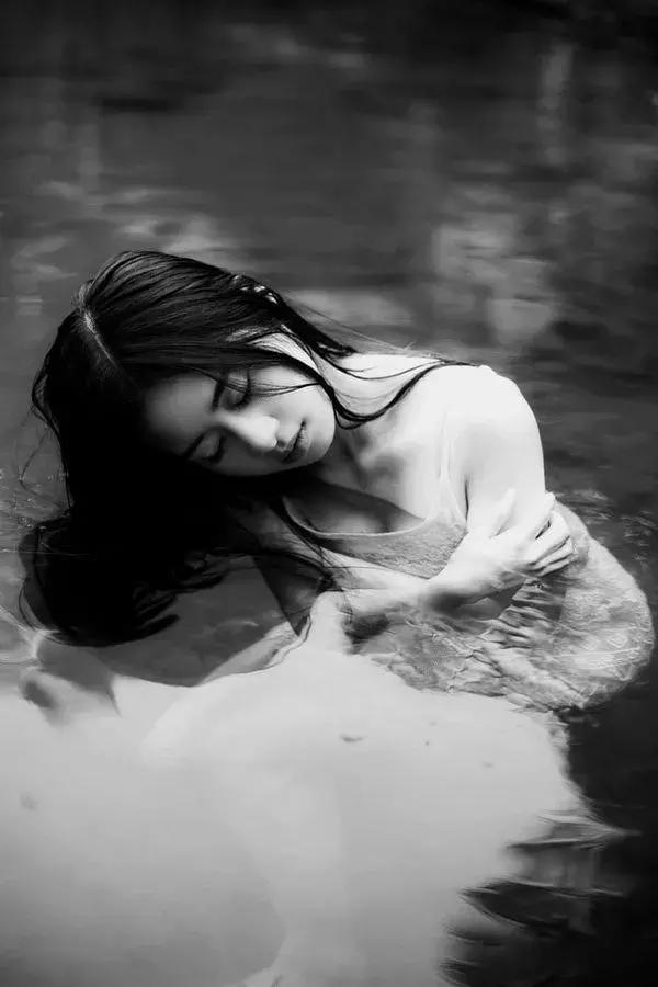 伤感的英文歌曲，感人的英文歌（听了1000首英文歌）