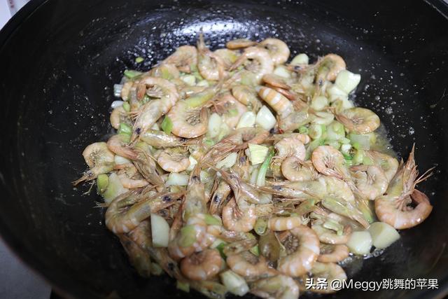 什么的小虾，什么的小虾填空词语三年级（海里这小虾吃时别剥壳）