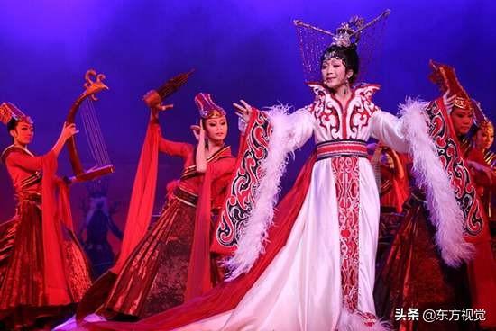 形容女孩子漂亮的成语，形容女孩子漂亮的成语有哪些（这些同美女有关的成语）