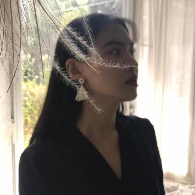 动漫女生头像   今天天气很好适合打打闹闹微信，动漫女生头像   今天天气很好适合打打闹闹，更适合亲亲抱抱（女生：可以获得漂亮并且温柔）