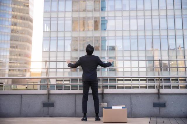 事业单位人员可以兼职吗，事业单位人员可以兼职吗做教师吗（事业单位员工能否在外兼职）