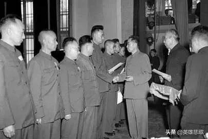 中国最年轻的将军是吴忠吗，开国少将吴忠的妻子（毛主席评价他：吴<无>忠者）