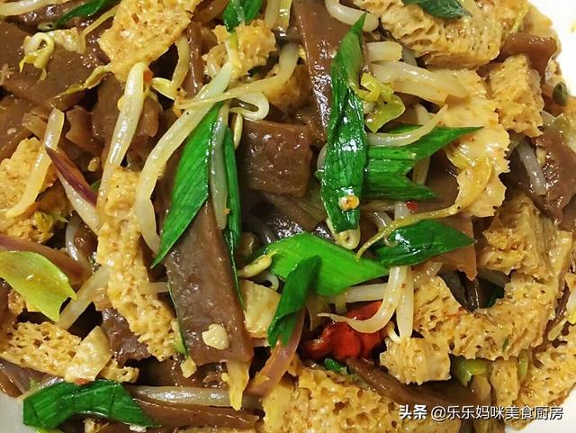 凉皮怎么炒好吃，怎样做炒凉皮好吃（在家做个陕西特色的炒凉皮）