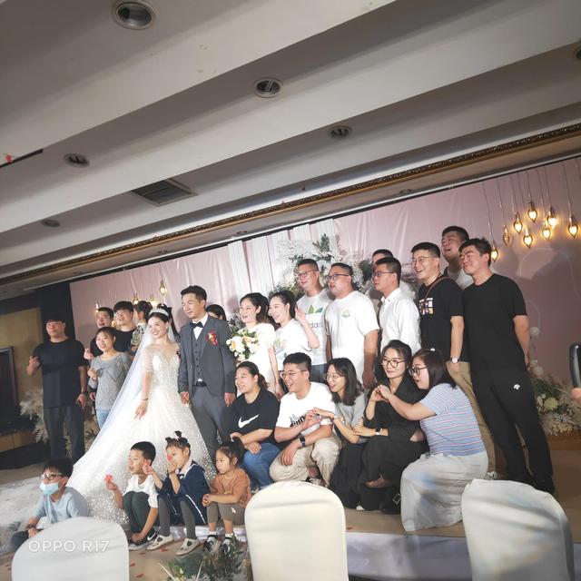 老外女儿结婚祝福语，老外女儿结婚祝福语简短（女儿婚礼祝辞）