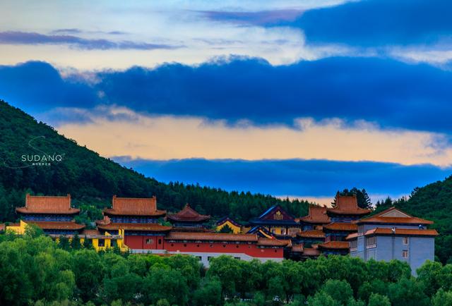 六鼎山大佛是亚洲第一大佛吗，金鼎大佛是亚洲第一大佛吗（长白山下藏有世界最高坐佛）