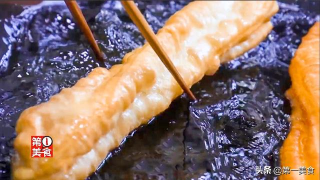 炸油条的做法和配方（早餐师傅商业级炸油条配方和秘诀在这）